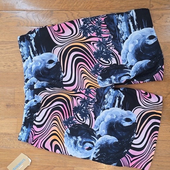 THEREABOUTS BRAND BOYS MULTI COLORED SWIM TRUNKS BOARD SHORTS SIZE XL 18/20 - Picture 14 of 15